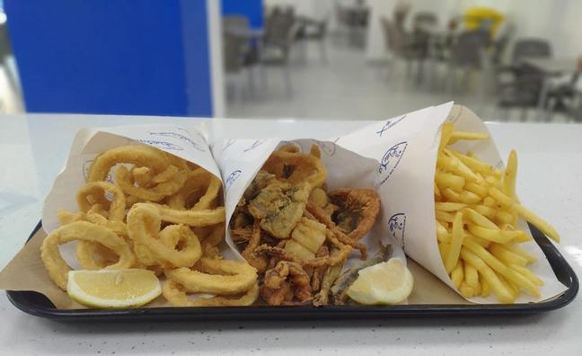 El fast food granaino: Freidurías Lute y Jesús triunfan con el 'pescaíto frito'