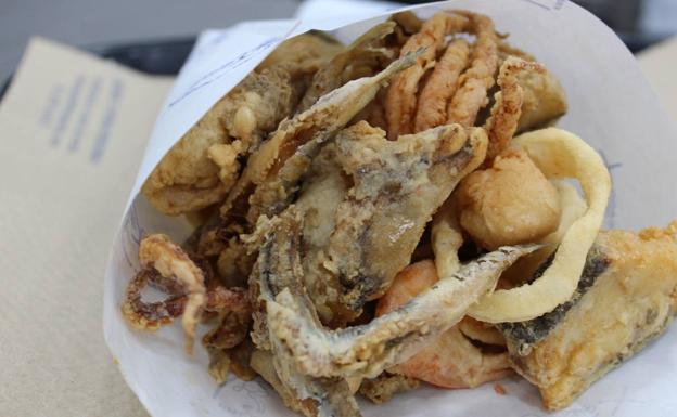El fast food granaino: Freidurías Lute y Jesús triunfan con el 'pescaíto frito'