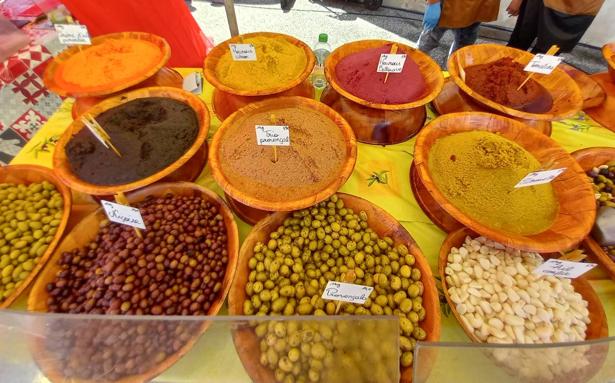 Untar las aceitunas