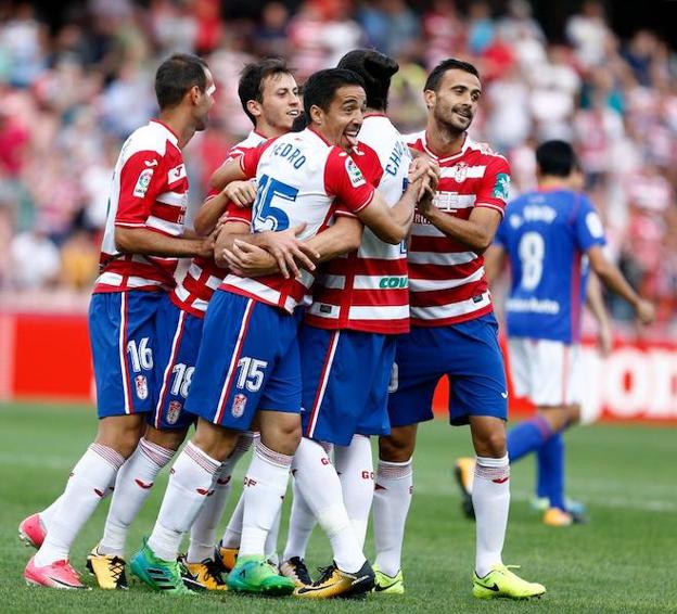 El Granada se hace con la victoria en casa