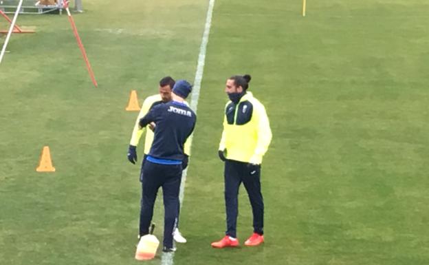 Alberto Martín, Saunier y Chico Flores mejoran