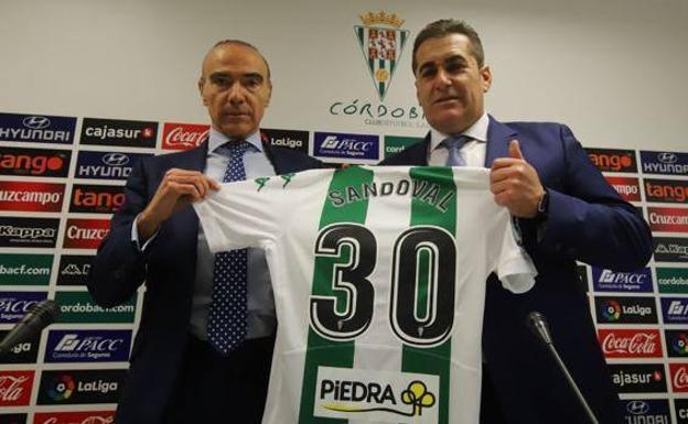 Sandoval: "El Granada está a punto de dar el pistoletazo para meterse arriba"