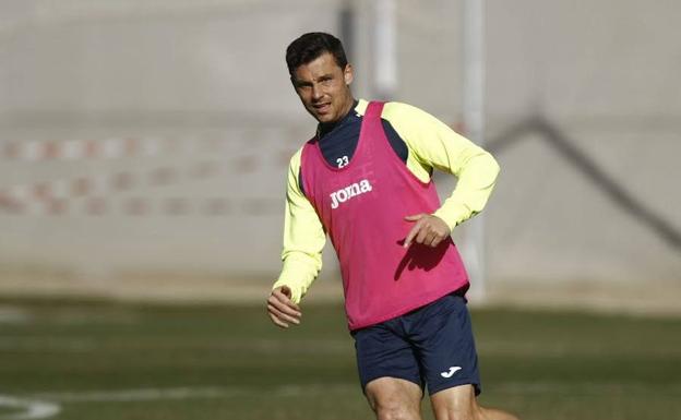 Los lectores de Canal Rojiblanco creen que Alberto Martín seguirá jugando en la medular