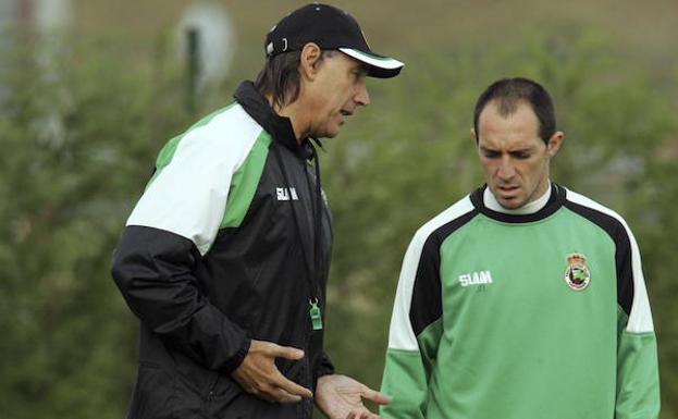 Un tipo «discreto» que se gana a los jugadores «con el diálogo»