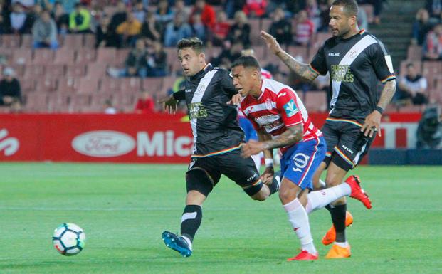 La peor racha de la temporada aparta al Granada de la zona alta de la tabla