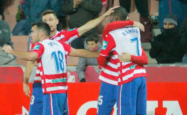 'Sobreaforo' en ataque, portería y pivotes