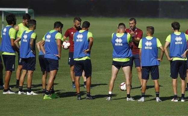 Se abre la opción de que Alberto Martín y Rodri opositen al sitio de Aguirre y Ramos