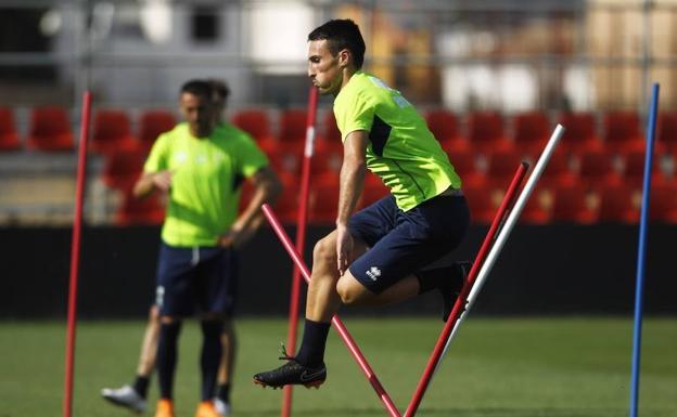 San Emeterio y Martínez entran en la lista, pero no Alejandro Pozo