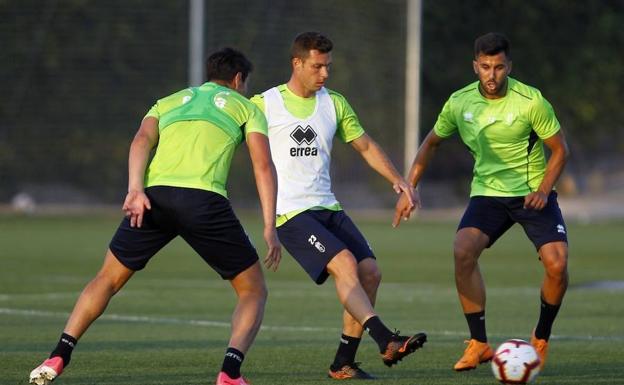 Martínez alineó a diez jugadores españoles en el once titular