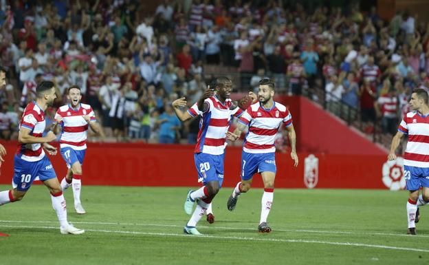 La primera victoria del año llega a Los Cármenes