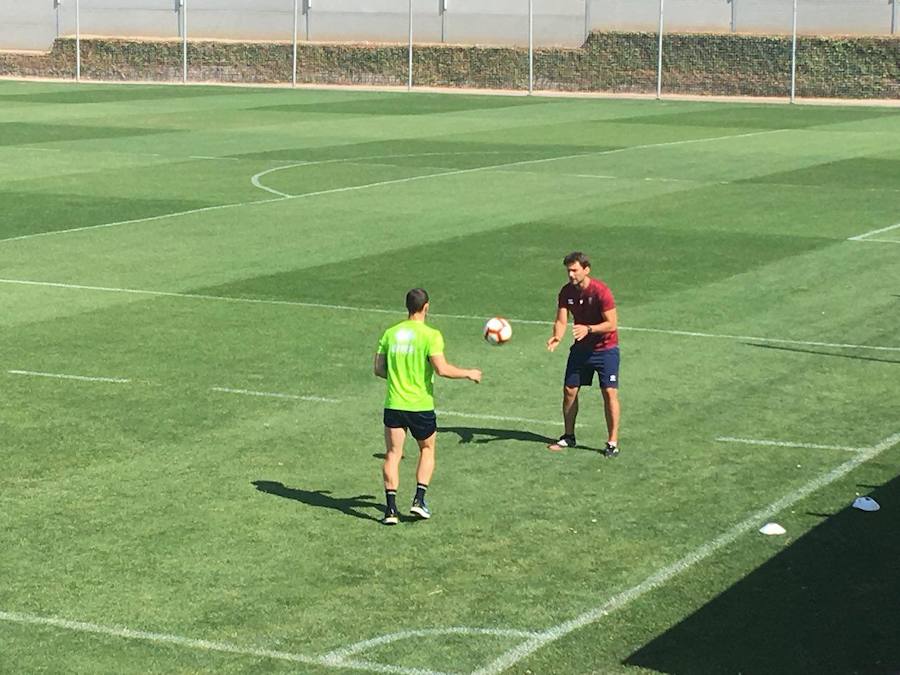 Alberto Martín se ausentó en un entrenamiento muy exigente y Rodri trabajó ya en el césped