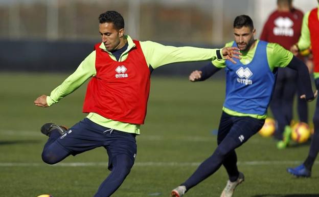 El Granada se prepara tácticamente para el Oviedo