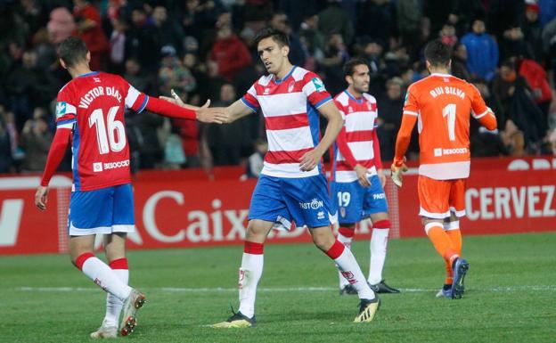 Los pupilos de Diego esperan bajo el árbol