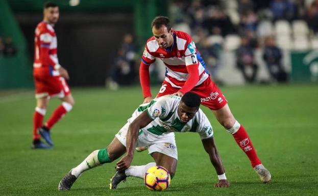 Ya hay cinco jugadores apercibidos de sanción en el Granada