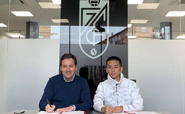 Li Tenglong ficha por el Recreativo