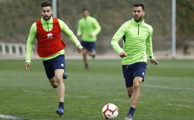 El interior derecho, el único puesto en liza en el once de Martínez