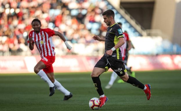 El Granada CF empata en Almería