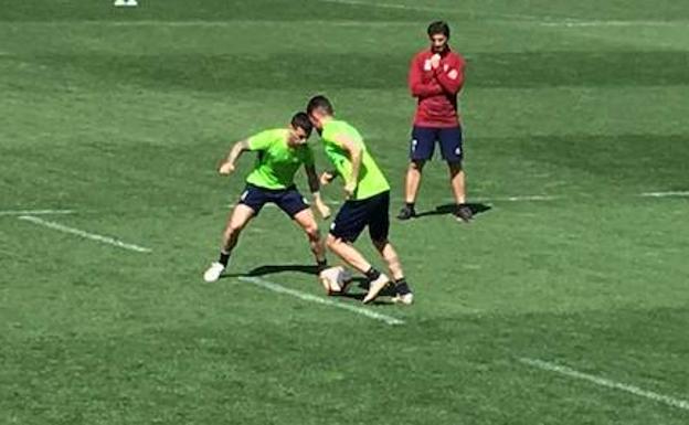 Quini, Álex Martínez y Fran Rico se entrenan aparte; Montoro sufre un esguince de tobillo