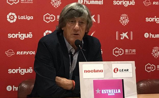 Enrique Martín: «El Granada tiene muchas posibilidades de estar arriba hasta el final»