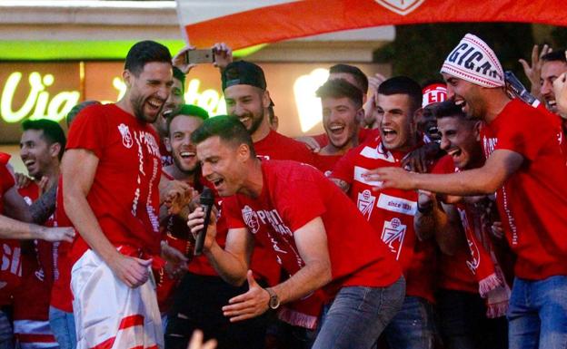 El fandango de Alberto Martín en la Fuente de las Batallas causa sensación