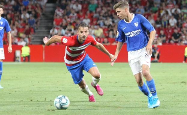 Alejandro Pozo podría regresar al Granada para tener los minutos que se le niegan en Sevilla