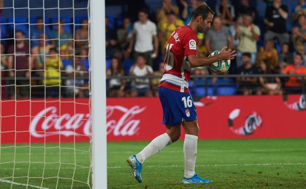 Víctor Díaz y la necesaria mejoría de automatismos en la parte defensiva