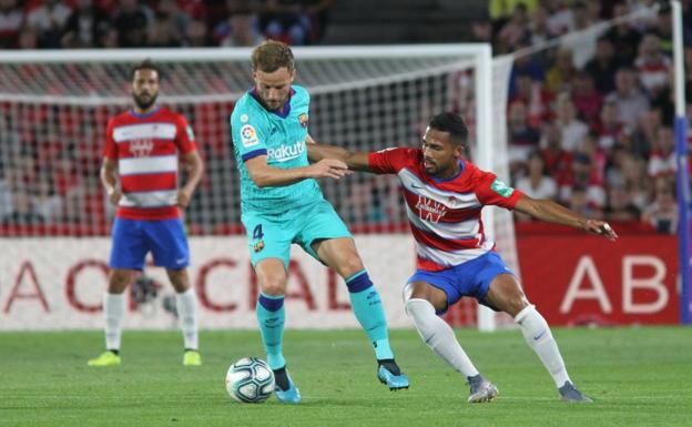 Messi, suplente ante el trivote de Diego en la noche de Carlos Neva