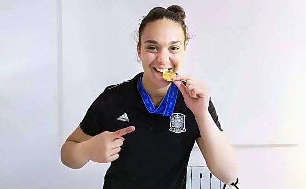 María Valenzuela entra en la convocatoria definitiva de la sub-19