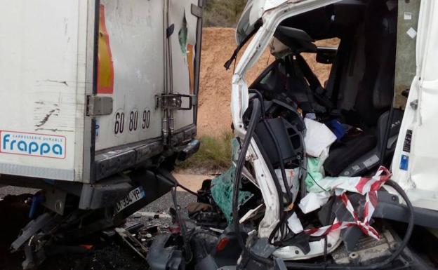 Restituyen el tráfico en la A-92 a la altura de Purullena tras estar casi tres horas cortada por una colisión entre dos camiones