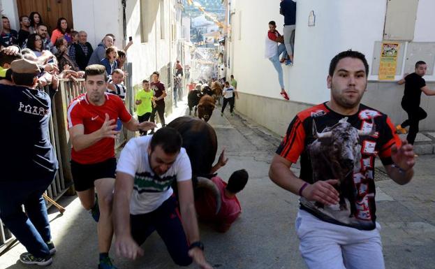 Cuatro personas resultan heridas en los encierros de La Peza