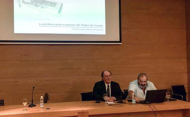 La porticus post scaenam del Teatro Romano, presente en un simposio internacional de Cartagena