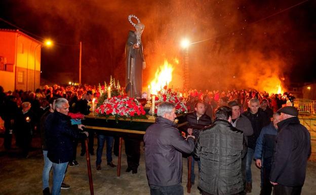 Guadix quema las barbas a San Antón