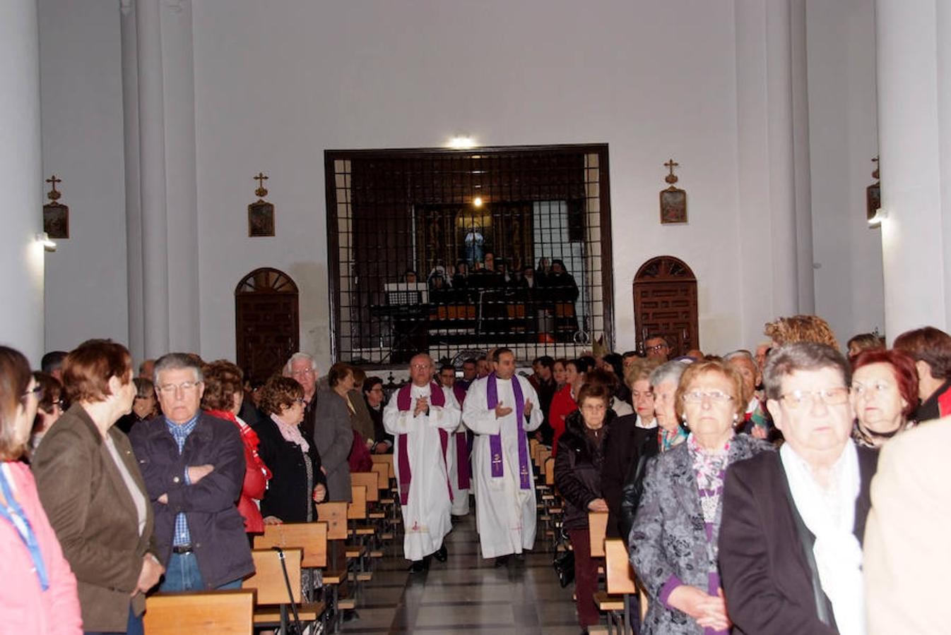 La clausura de Santiago cierra sus puertas por fuera