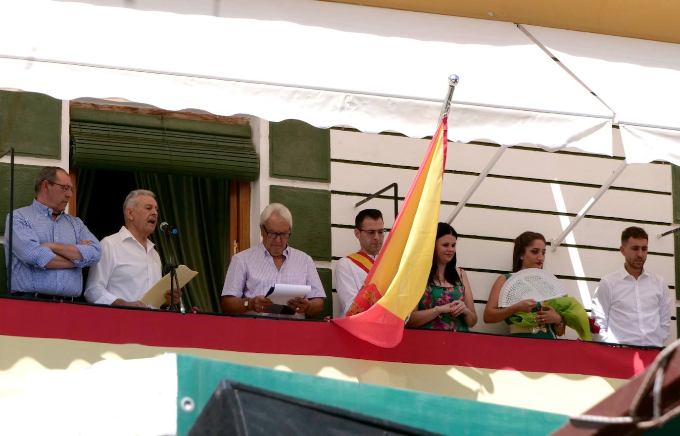 La bandera de San Cayetano ondea sobre las cabezas goreñas