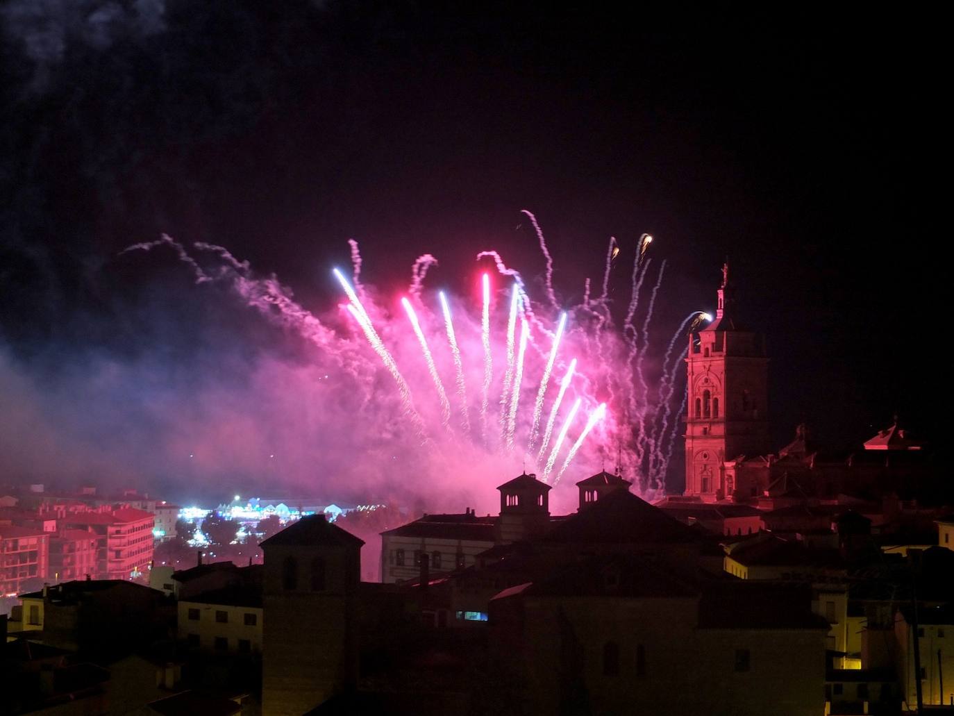 Los fuegos ponen el punto y final a la Feria 2019