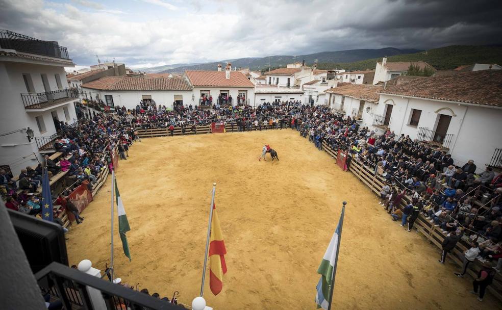 Jérez honra a su patrona con toros