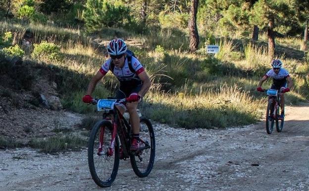 Pablo Poyatos y José Onieva (Mipez Racing Team) vencen en la prueba por parejas de 'La implacable de Moratalla'