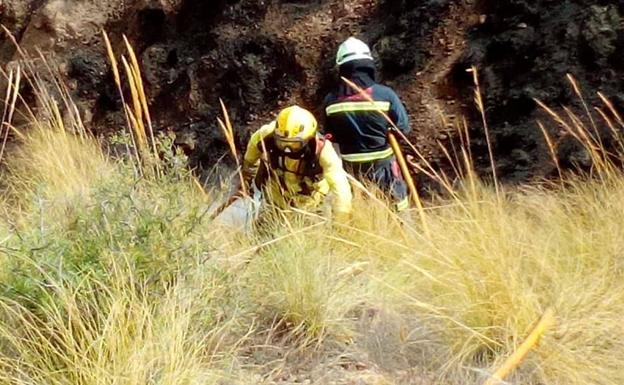 Los Bomberos de Guadix actúan en la extinción de dos importantes incendios en la comarca accitana