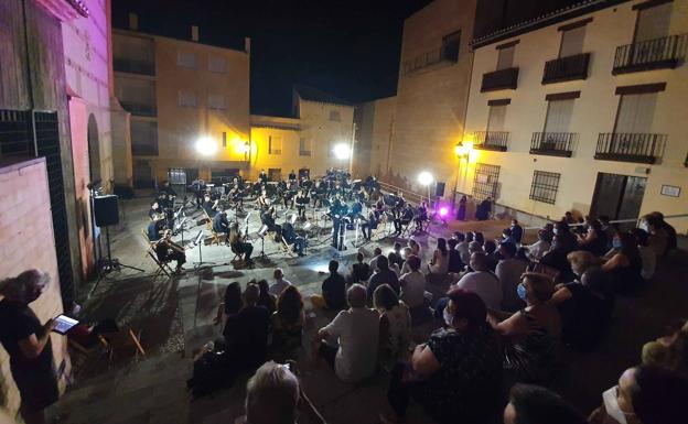 La Banda Sinfónica Municipal de Guadix homenajea a Beethoven en su 250 aniversario