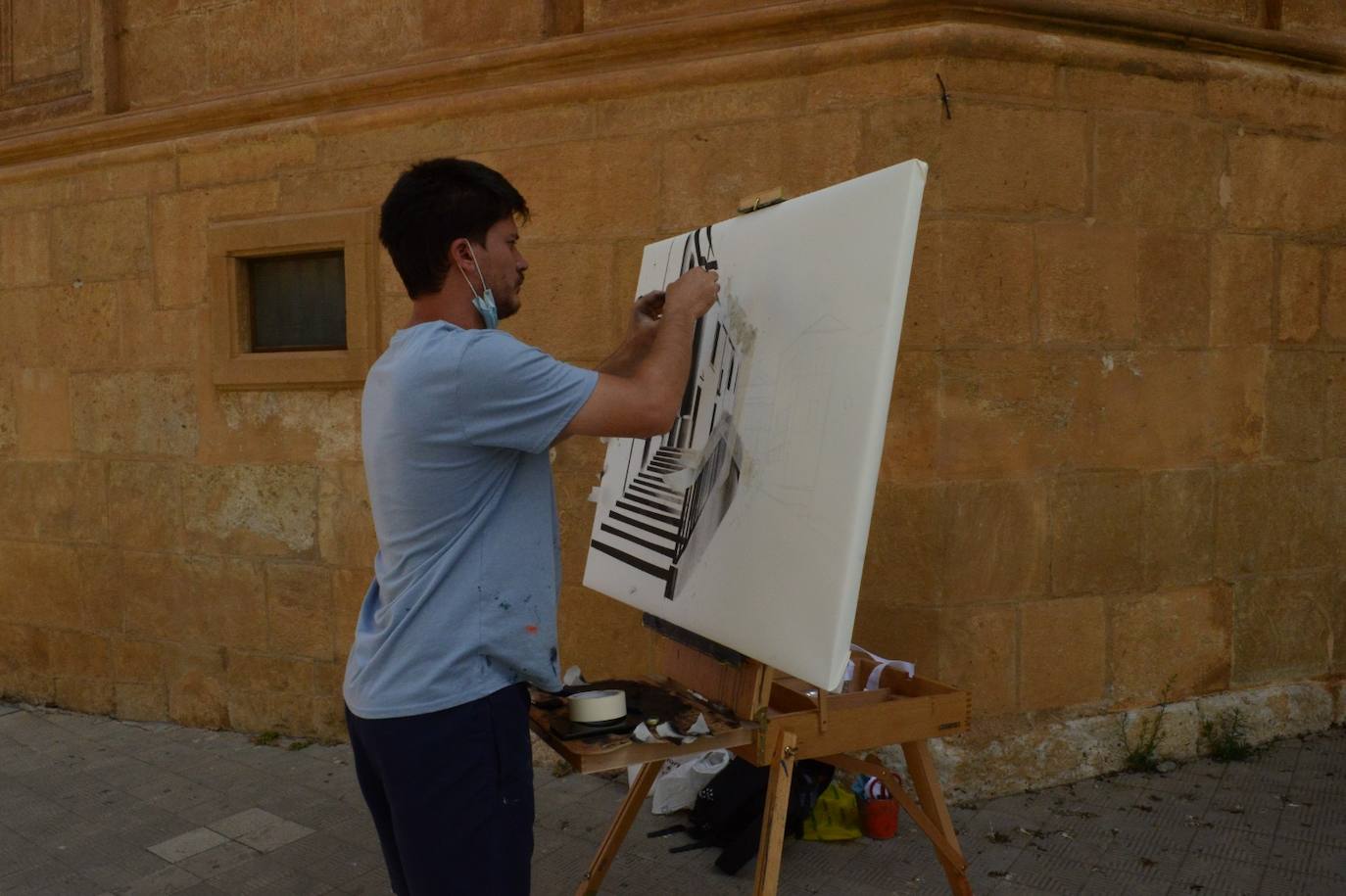 Medio centenar de artistas participan en la XVI edición del Certamen de Pintura Rápida 'Ciudad de Guadix'