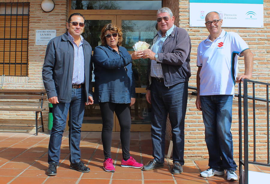 Los moteros de Huétor Vega donan 300 kilos de comida