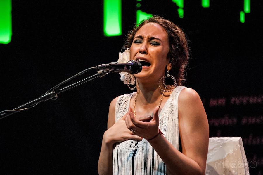 La cantaora Ana Mochón, en el Café Cantante de Huétor Vega