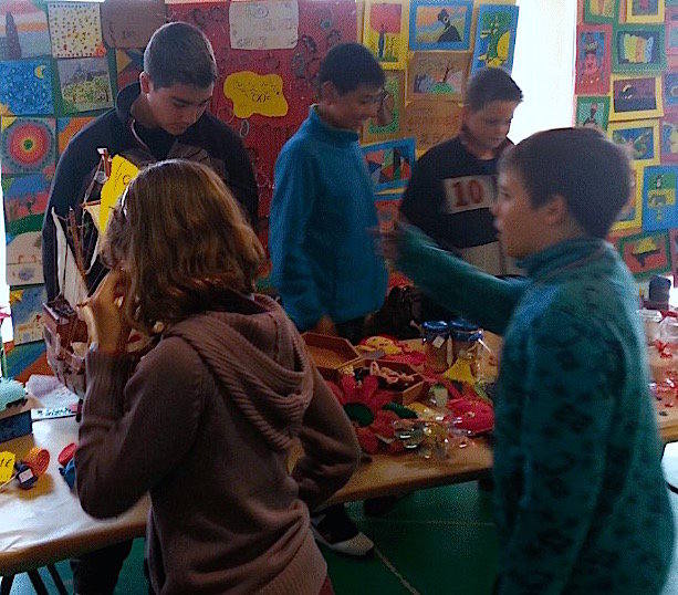 Los alumnos de Huétor Vega venderán sus creaciones en un mercadillo solidario