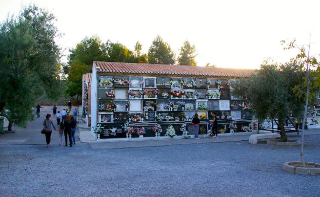 Huétor Vega habilita el traslado gratuito de restos mortales del antiguo al nuevo cementerio