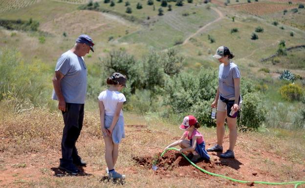 «En breve veremos un bosque en el Camino de los Neveros»