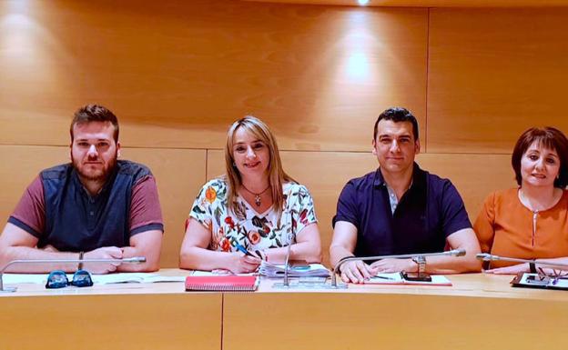 La corporación apoya la moción del PSOE para acondicionar la Cañada Real de Los Neveros