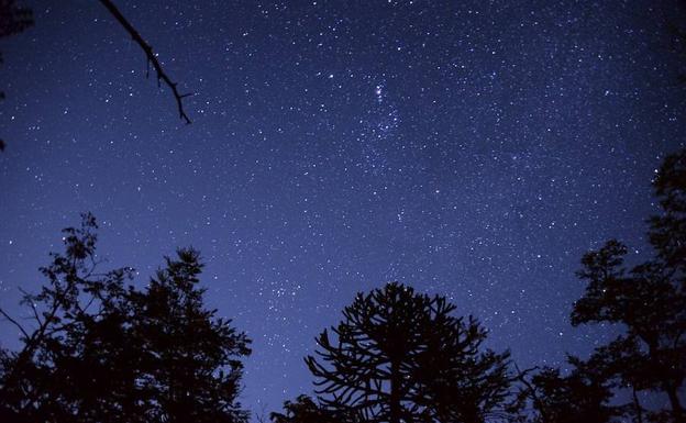 IU invita a los vecinos de Huétor Vega a contemplar las estrellas