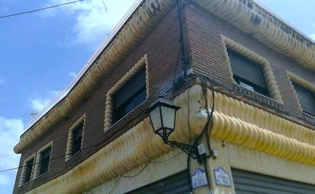 Izquiera Unida pide la eliminación del cableado aéreo en Huétor Vega