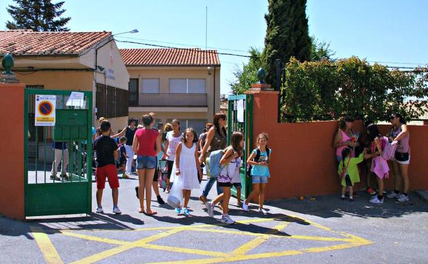 El Ayuntamiento de Huétor Vega abre un nuevo plazo de ayudas para el material escolar