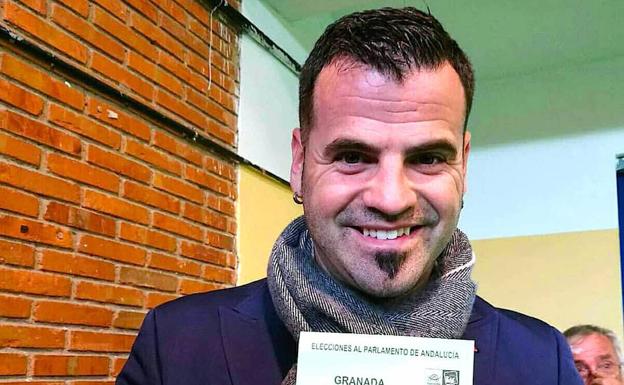 'Chus' compaginará su labor en el Ayuntamiento de Huétor Vega con el escaño en el Parlamento